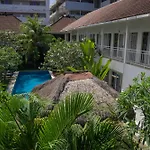 Easy Surf Camp