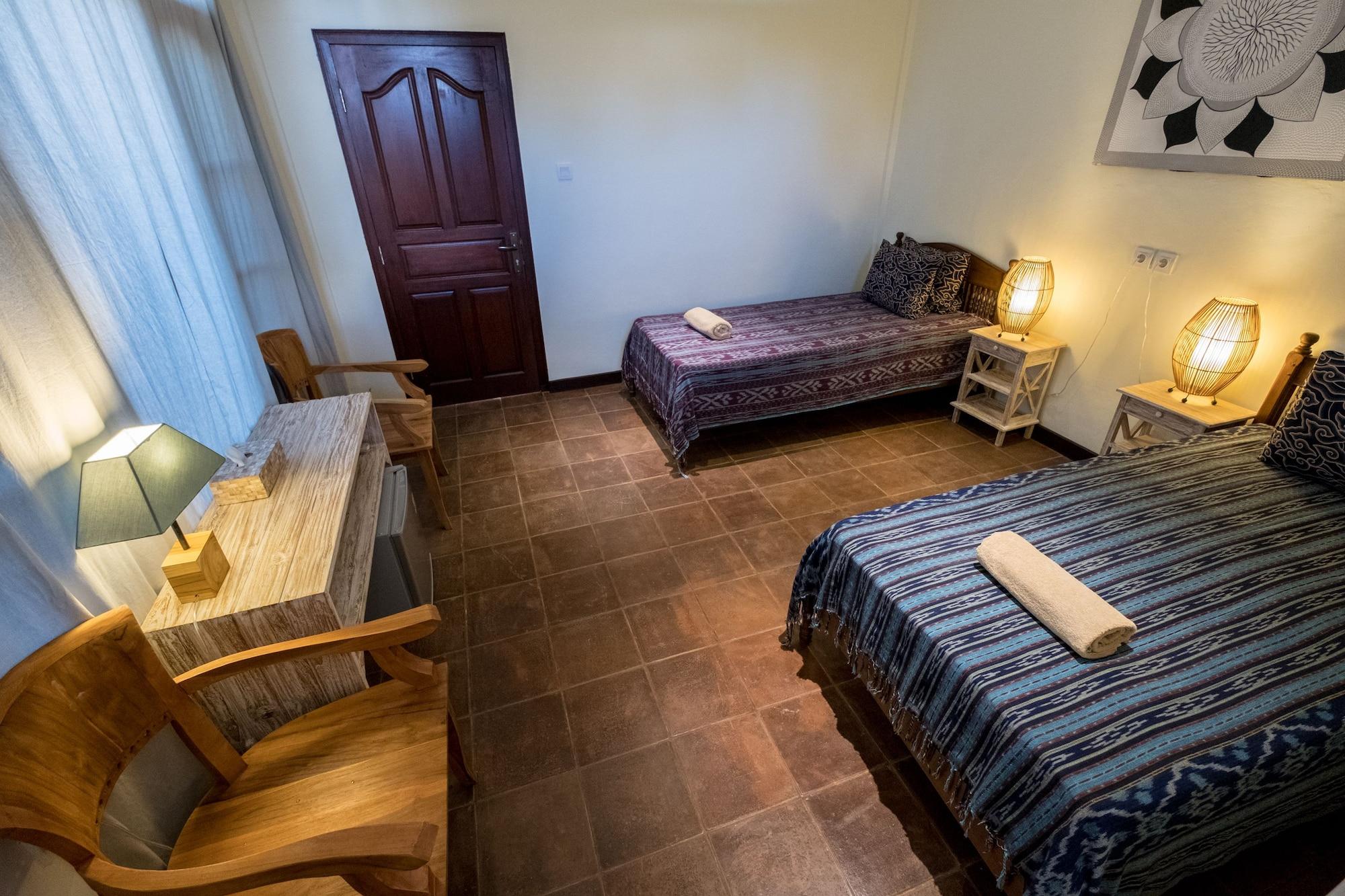 Easy Surf Camp Hotel 3*