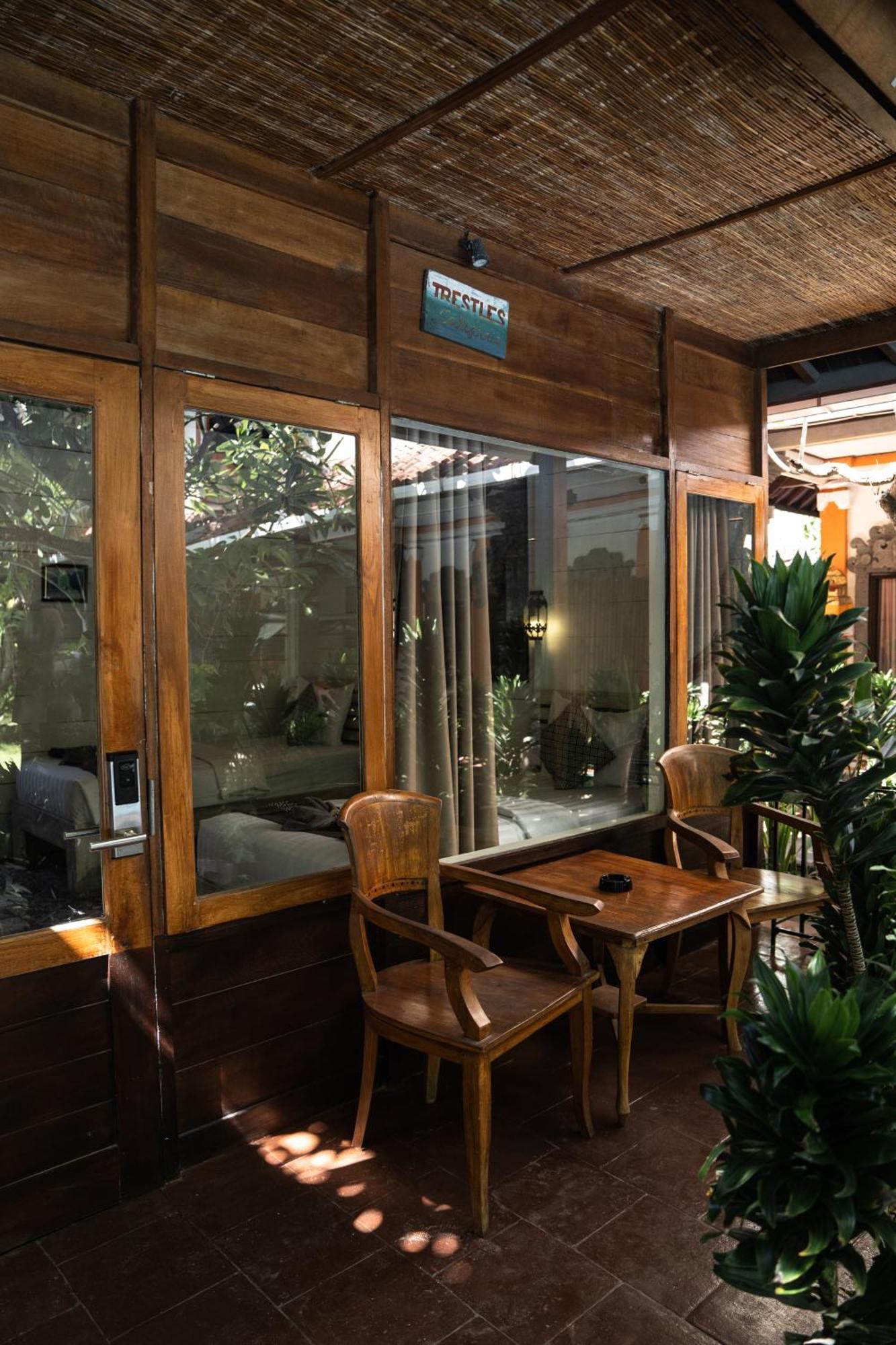 Easy Surf Camp Hotel
