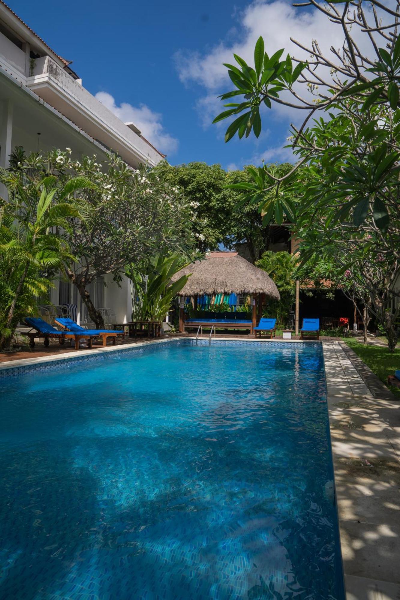 Easy Surf Camp Kuta (Bali)
